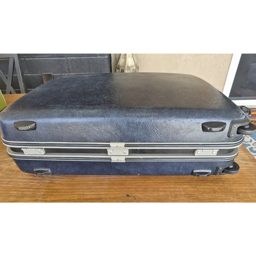 Vintage Blue Samsonite Silhoutte Luggage Suitcase Hard Shell 26x21x8 With Wheels